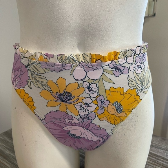 Cupshe Underwire Top & High Waist Cheeky Floral Bikini Set Size Small - Picture 5 of 9